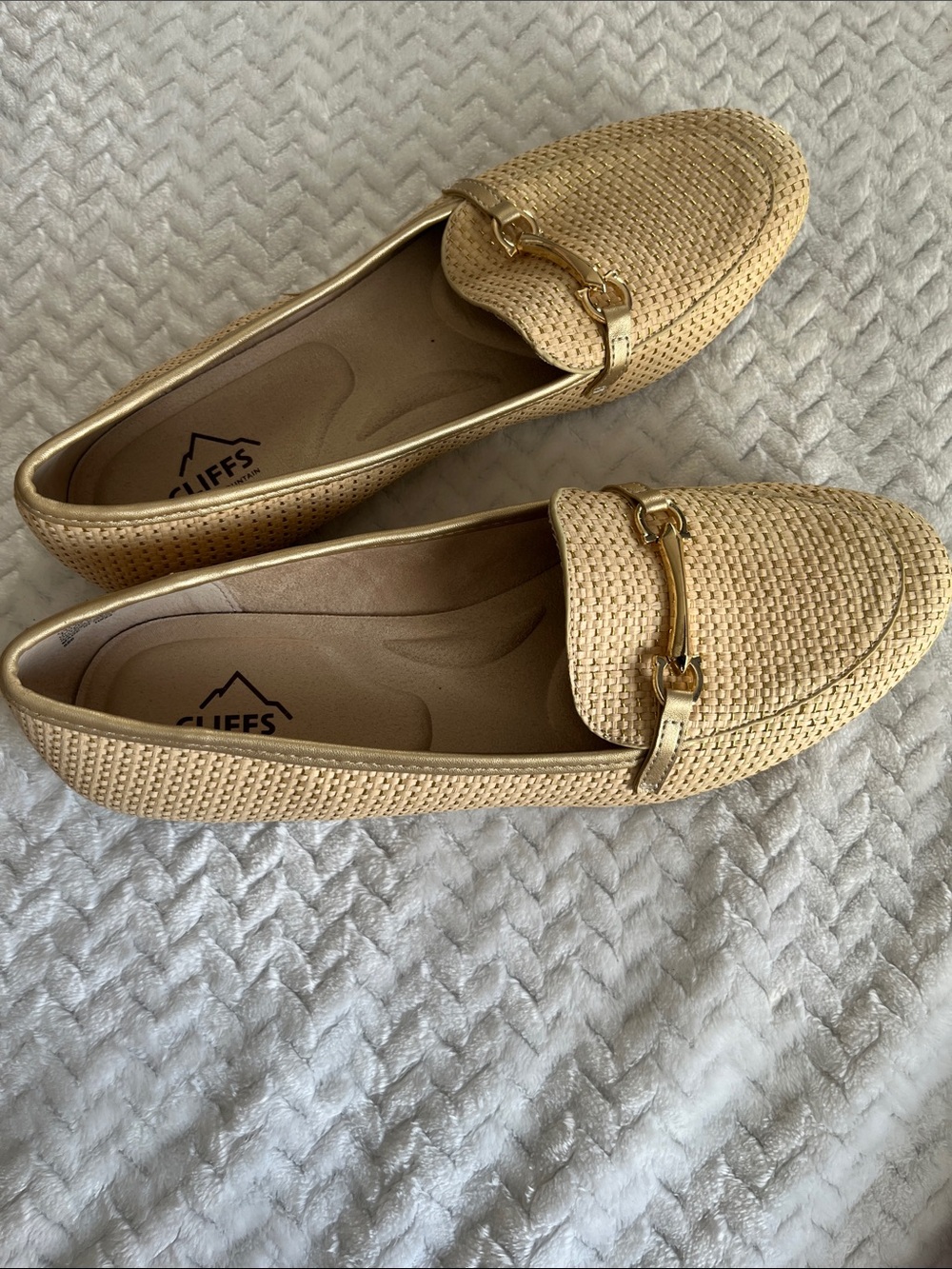Cliffs by WHITE MOUNTAIN Tan Woven Loafers with Gold Bit - Picture 3 of 3